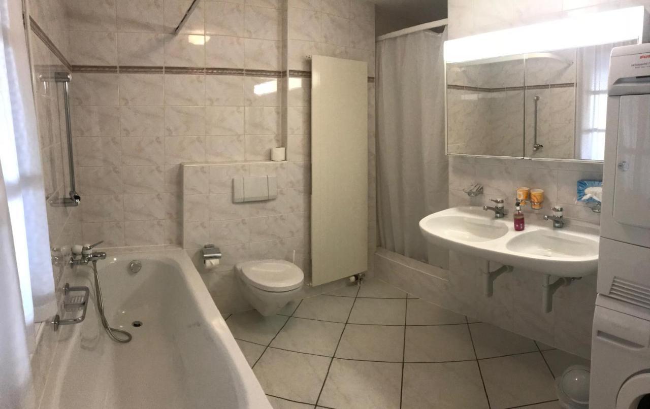 ObersaxenAtelier 67住宿加早餐旅馆 外观 照片